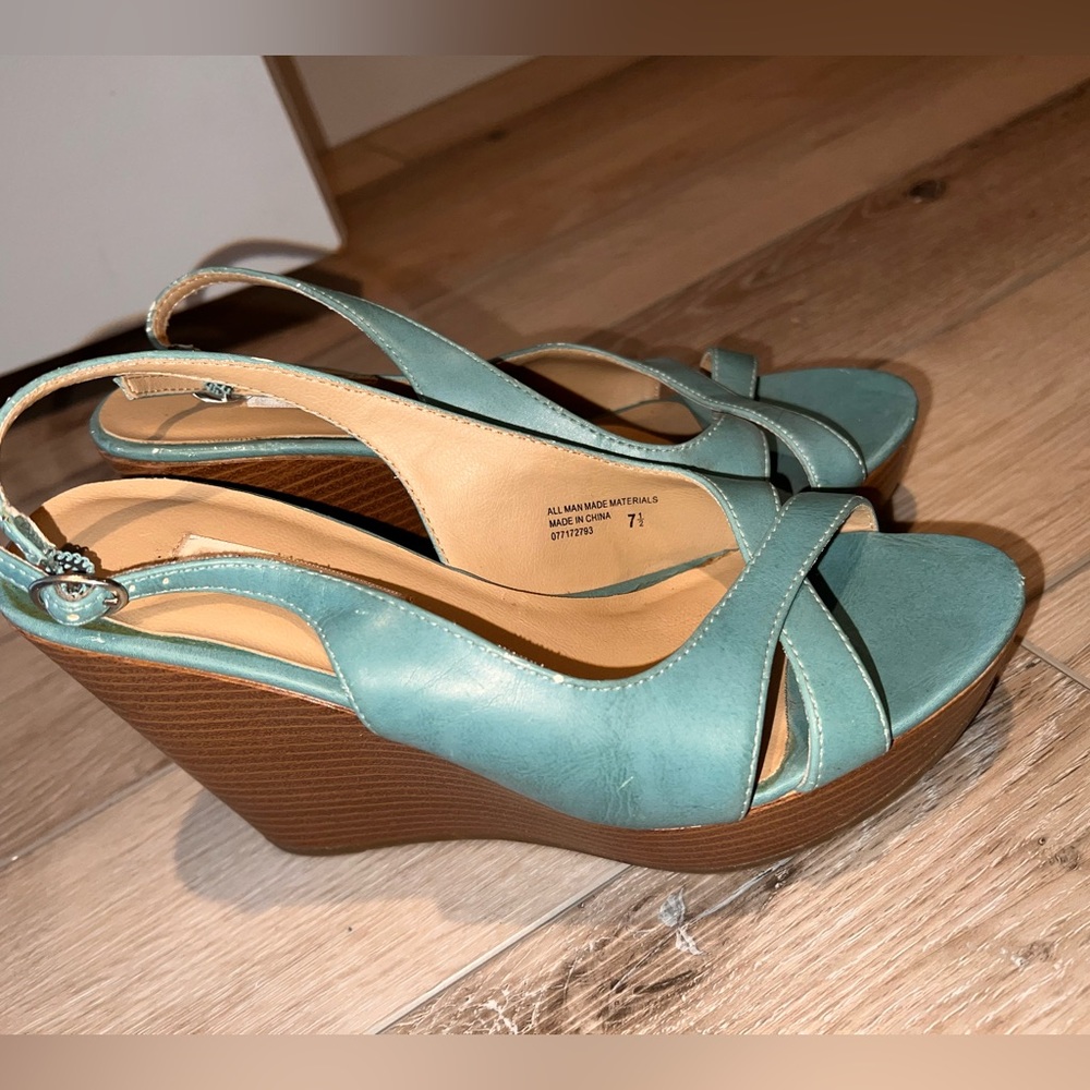 Teal wedge!